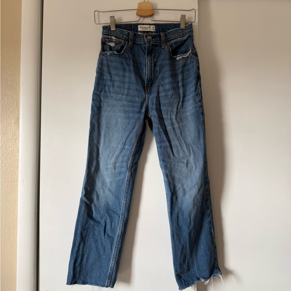 Abercrombie & Fitch Women’s The Ankle Straight Jeans